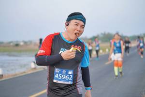 BIB: 5041
                            <button type="button" onclick="openModal(10533060)" class="btn btn-primary btn-sm float-right btn-popup" data-toggle="modal" data-target=".modal-high-quality">
                        <i class="fas fa-shopping-cart"></i> Add to Cart
                    </button>
                                            <button type="button" onclick="isThisMe(10533060, true)" class="btn btn-success btn-sm float-right btn-popup btn-isme hidden" data-toggle="tooltip" data-placement="bottom" title="นี่คือรูปของคุณใช่ไหม คลิกที่นี่เพื่อเอาเข้าอัลบั้ม">
                        <i class="fas fa-plus"></i> Add to album
                    </button>
                    <button type="button" onclick="isThisMe(10533060, false)" class="btn btn-warning btn-sm float-right btn-popup btn-isnotme hidden">
                        <i class="fas fa-ban"></i> Remove from album
                    </button>