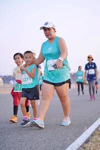 BIB: 532, 2271, 5173
                            <button type="button" onclick="openModal(10534882)" class="btn btn-primary btn-sm float-right btn-popup" data-toggle="modal" data-target=".modal-high-quality">
                        <i class="fas fa-shopping-cart"></i> Add to Cart
                    </button>
                                            <button type="button" onclick="isThisMe(10534882, true)" class="btn btn-success btn-sm float-right btn-popup btn-isme hidden" data-toggle="tooltip" data-placement="bottom" title="นี่คือรูปของคุณใช่ไหม คลิกที่นี่เพื่อเอาเข้าอัลบั้ม">
                        <i class="fas fa-plus"></i> Add to album
                    </button>
                    <button type="button" onclick="isThisMe(10534882, false)" class="btn btn-warning btn-sm float-right btn-popup btn-isnotme hidden">
                        <i class="fas fa-ban"></i> Remove from album
                    </button>