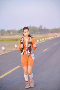 BIB: 085
                            <button type="button" onclick="openModal(10537612)" class="btn btn-primary btn-sm float-right btn-popup" data-toggle="modal" data-target=".modal-high-quality">
                        <i class="fas fa-shopping-cart"></i> Add to Cart
                    </button>
                                            <button type="button" onclick="isThisMe(10537612, true)" class="btn btn-success btn-sm float-right btn-popup btn-isme hidden" data-toggle="tooltip" data-placement="bottom" title="นี่คือรูปของคุณใช่ไหม คลิกที่นี่เพื่อเอาเข้าอัลบั้ม">
                        <i class="fas fa-plus"></i> Add to album
                    </button>
                    <button type="button" onclick="isThisMe(10537612, false)" class="btn btn-warning btn-sm float-right btn-popup btn-isnotme hidden">
                        <i class="fas fa-ban"></i> Remove from album
                    </button>