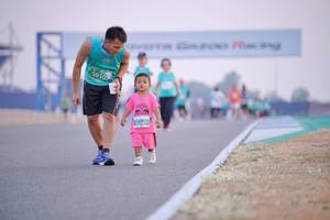 BIB: 50107
                            <button type="button" onclick="openModal(10535884)" class="btn btn-primary btn-sm float-right btn-popup" data-toggle="modal" data-target=".modal-high-quality">
                        <i class="fas fa-shopping-cart"></i> Add to Cart
                    </button>
                                            <button type="button" onclick="isThisMe(10535884, true)" class="btn btn-success btn-sm float-right btn-popup btn-isme hidden" data-toggle="tooltip" data-placement="bottom" title="นี่คือรูปของคุณใช่ไหม คลิกที่นี่เพื่อเอาเข้าอัลบั้ม">
                        <i class="fas fa-plus"></i> Add to album
                    </button>
                    <button type="button" onclick="isThisMe(10535884, false)" class="btn btn-warning btn-sm float-right btn-popup btn-isnotme hidden">
                        <i class="fas fa-ban"></i> Remove from album
                    </button>