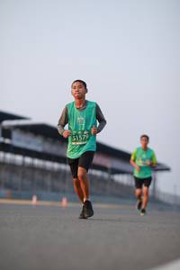 BIB: 51579
                            <button type="button" onclick="openModal(10535623)" class="btn btn-primary btn-sm float-right btn-popup" data-toggle="modal" data-target=".modal-high-quality">
                        <i class="fas fa-shopping-cart"></i> Add to Cart
                    </button>
                                            <button type="button" onclick="isThisMe(10535623, true)" class="btn btn-success btn-sm float-right btn-popup btn-isme hidden" data-toggle="tooltip" data-placement="bottom" title="นี่คือรูปของคุณใช่ไหม คลิกที่นี่เพื่อเอาเข้าอัลบั้ม">
                        <i class="fas fa-plus"></i> Add to album
                    </button>
                    <button type="button" onclick="isThisMe(10535623, false)" class="btn btn-warning btn-sm float-right btn-popup btn-isnotme hidden">
                        <i class="fas fa-ban"></i> Remove from album
                    </button>