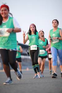 BIB: 2583, 0648, 61204
                            <button type="button" onclick="openModal(10538357)" class="btn btn-primary btn-sm float-right btn-popup" data-toggle="modal" data-target=".modal-high-quality">
                        <i class="fas fa-shopping-cart"></i> Add to Cart
                    </button>
                                            <button type="button" onclick="isThisMe(10538357, true)" class="btn btn-success btn-sm float-right btn-popup btn-isme hidden" data-toggle="tooltip" data-placement="bottom" title="นี่คือรูปของคุณใช่ไหม คลิกที่นี่เพื่อเอาเข้าอัลบั้ม">
                        <i class="fas fa-plus"></i> Add to album
                    </button>
                    <button type="button" onclick="isThisMe(10538357, false)" class="btn btn-warning btn-sm float-right btn-popup btn-isnotme hidden">
                        <i class="fas fa-ban"></i> Remove from album
                    </button>