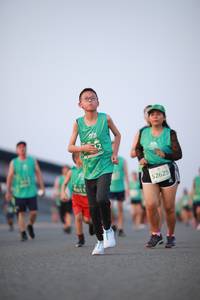 BIB: 52625
                            <button type="button" onclick="openModal(10541251)" class="btn btn-primary btn-sm float-right btn-popup" data-toggle="modal" data-target=".modal-high-quality">
                        <i class="fas fa-shopping-cart"></i> Add to Cart
                    </button>
                                            <button type="button" onclick="isThisMe(10541251, true)" class="btn btn-success btn-sm float-right btn-popup btn-isme hidden" data-toggle="tooltip" data-placement="bottom" title="นี่คือรูปของคุณใช่ไหม คลิกที่นี่เพื่อเอาเข้าอัลบั้ม">
                        <i class="fas fa-plus"></i> Add to album
                    </button>
                    <button type="button" onclick="isThisMe(10541251, false)" class="btn btn-warning btn-sm float-right btn-popup btn-isnotme hidden">
                        <i class="fas fa-ban"></i> Remove from album
                    </button>