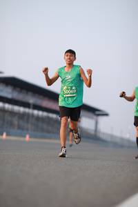 BIB: 069
                            <button type="button" onclick="openModal(10534319)" class="btn btn-primary btn-sm float-right btn-popup" data-toggle="modal" data-target=".modal-high-quality">
                        <i class="fas fa-shopping-cart"></i> Add to Cart
                    </button>
                                            <button type="button" onclick="isThisMe(10534319, true)" class="btn btn-success btn-sm float-right btn-popup btn-isme hidden" data-toggle="tooltip" data-placement="bottom" title="นี่คือรูปของคุณใช่ไหม คลิกที่นี่เพื่อเอาเข้าอัลบั้ม">
                        <i class="fas fa-plus"></i> Add to album
                    </button>
                    <button type="button" onclick="isThisMe(10534319, false)" class="btn btn-warning btn-sm float-right btn-popup btn-isnotme hidden">
                        <i class="fas fa-ban"></i> Remove from album
                    </button>