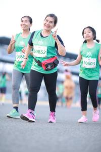 BIB: 50852, 5086, 50603
                            <button type="button" onclick="openModal(10562606)" class="btn btn-primary btn-sm float-right btn-popup" data-toggle="modal" data-target=".modal-high-quality">
                        <i class="fas fa-shopping-cart"></i> Add to Cart
                    </button>
                                            <button type="button" onclick="isThisMe(10562606, true)" class="btn btn-success btn-sm float-right btn-popup btn-isme hidden" data-toggle="tooltip" data-placement="bottom" title="นี่คือรูปของคุณใช่ไหม คลิกที่นี่เพื่อเอาเข้าอัลบั้ม">
                        <i class="fas fa-plus"></i> Add to album
                    </button>
                    <button type="button" onclick="isThisMe(10562606, false)" class="btn btn-warning btn-sm float-right btn-popup btn-isnotme hidden">
                        <i class="fas fa-ban"></i> Remove from album
                    </button>