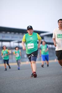 BIB: 5042, 53280
                            <button type="button" onclick="openModal(10542976)" class="btn btn-primary btn-sm float-right btn-popup" data-toggle="modal" data-target=".modal-high-quality">
                        <i class="fas fa-shopping-cart"></i> Add to Cart
                    </button>
                                            <button type="button" onclick="isThisMe(10542976, true)" class="btn btn-success btn-sm float-right btn-popup btn-isme hidden" data-toggle="tooltip" data-placement="bottom" title="นี่คือรูปของคุณใช่ไหม คลิกที่นี่เพื่อเอาเข้าอัลบั้ม">
                        <i class="fas fa-plus"></i> Add to album
                    </button>
                    <button type="button" onclick="isThisMe(10542976, false)" class="btn btn-warning btn-sm float-right btn-popup btn-isnotme hidden">
                        <i class="fas fa-ban"></i> Remove from album
                    </button>