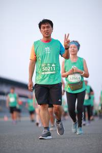 BIB: 50211, 52664
                            <button type="button" onclick="openModal(10542014)" class="btn btn-primary btn-sm float-right btn-popup" data-toggle="modal" data-target=".modal-high-quality">
                        <i class="fas fa-shopping-cart"></i> Add to Cart
                    </button>
                                            <button type="button" onclick="isThisMe(10542014, true)" class="btn btn-success btn-sm float-right btn-popup btn-isme hidden" data-toggle="tooltip" data-placement="bottom" title="นี่คือรูปของคุณใช่ไหม คลิกที่นี่เพื่อเอาเข้าอัลบั้ม">
                        <i class="fas fa-plus"></i> Add to album
                    </button>
                    <button type="button" onclick="isThisMe(10542014, false)" class="btn btn-warning btn-sm float-right btn-popup btn-isnotme hidden">
                        <i class="fas fa-ban"></i> Remove from album
                    </button>