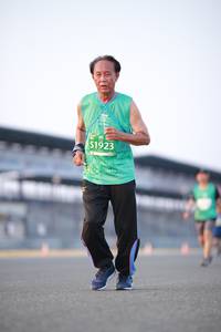 BIB: 51923
                            <button type="button" onclick="openModal(10540628)" class="btn btn-primary btn-sm float-right btn-popup" data-toggle="modal" data-target=".modal-high-quality">
                        <i class="fas fa-shopping-cart"></i> Add to Cart
                    </button>
                                            <button type="button" onclick="isThisMe(10540628, true)" class="btn btn-success btn-sm float-right btn-popup btn-isme hidden" data-toggle="tooltip" data-placement="bottom" title="นี่คือรูปของคุณใช่ไหม คลิกที่นี่เพื่อเอาเข้าอัลบั้ม">
                        <i class="fas fa-plus"></i> Add to album
                    </button>
                    <button type="button" onclick="isThisMe(10540628, false)" class="btn btn-warning btn-sm float-right btn-popup btn-isnotme hidden">
                        <i class="fas fa-ban"></i> Remove from album
                    </button>