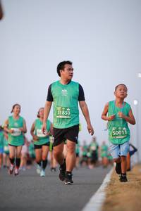 BIB: 51850, 50011
                            <button type="button" onclick="openModal(10540172)" class="btn btn-primary btn-sm float-right btn-popup" data-toggle="modal" data-target=".modal-high-quality">
                        <i class="fas fa-shopping-cart"></i> Add to Cart
                    </button>
                                            <button type="button" onclick="isThisMe(10540172, true)" class="btn btn-success btn-sm float-right btn-popup btn-isme hidden" data-toggle="tooltip" data-placement="bottom" title="นี่คือรูปของคุณใช่ไหม คลิกที่นี่เพื่อเอาเข้าอัลบั้ม">
                        <i class="fas fa-plus"></i> Add to album
                    </button>
                    <button type="button" onclick="isThisMe(10540172, false)" class="btn btn-warning btn-sm float-right btn-popup btn-isnotme hidden">
                        <i class="fas fa-ban"></i> Remove from album
                    </button>