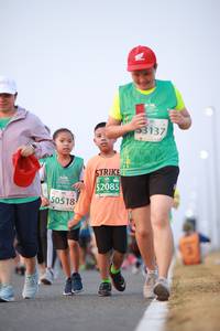 BIB: 3137, 52085, 50518
                            <button type="button" onclick="openModal(10541769)" class="btn btn-primary btn-sm float-right btn-popup" data-toggle="modal" data-target=".modal-high-quality">
                        <i class="fas fa-shopping-cart"></i> Add to Cart
                    </button>
                                            <button type="button" onclick="isThisMe(10541769, true)" class="btn btn-success btn-sm float-right btn-popup btn-isme hidden" data-toggle="tooltip" data-placement="bottom" title="นี่คือรูปของคุณใช่ไหม คลิกที่นี่เพื่อเอาเข้าอัลบั้ม">
                        <i class="fas fa-plus"></i> Add to album
                    </button>
                    <button type="button" onclick="isThisMe(10541769, false)" class="btn btn-warning btn-sm float-right btn-popup btn-isnotme hidden">
                        <i class="fas fa-ban"></i> Remove from album
                    </button>