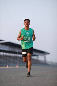 BIB: 50250
                            <button type="button" onclick="openModal(10533885)" class="btn btn-primary btn-sm float-right btn-popup" data-toggle="modal" data-target=".modal-high-quality">
                        <i class="fas fa-shopping-cart"></i> Add to Cart
                    </button>
                                            <button type="button" onclick="isThisMe(10533885, true)" class="btn btn-success btn-sm float-right btn-popup btn-isme hidden" data-toggle="tooltip" data-placement="bottom" title="นี่คือรูปของคุณใช่ไหม คลิกที่นี่เพื่อเอาเข้าอัลบั้ม">
                        <i class="fas fa-plus"></i> Add to album
                    </button>
                    <button type="button" onclick="isThisMe(10533885, false)" class="btn btn-warning btn-sm float-right btn-popup btn-isnotme hidden">
                        <i class="fas fa-ban"></i> Remove from album
                    </button>