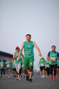 BIB: 83353, 0243
                            <button type="button" onclick="openModal(10538717)" class="btn btn-primary btn-sm float-right btn-popup" data-toggle="modal" data-target=".modal-high-quality">
                        <i class="fas fa-shopping-cart"></i> Add to Cart
                    </button>
                                            <button type="button" onclick="isThisMe(10538717, true)" class="btn btn-success btn-sm float-right btn-popup btn-isme hidden" data-toggle="tooltip" data-placement="bottom" title="นี่คือรูปของคุณใช่ไหม คลิกที่นี่เพื่อเอาเข้าอัลบั้ม">
                        <i class="fas fa-plus"></i> Add to album
                    </button>
                    <button type="button" onclick="isThisMe(10538717, false)" class="btn btn-warning btn-sm float-right btn-popup btn-isnotme hidden">
                        <i class="fas fa-ban"></i> Remove from album
                    </button>