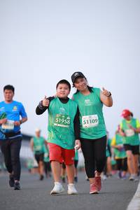 BIB: 51958, 51109, 9810
                            <button type="button" onclick="openModal(10541724)" class="btn btn-primary btn-sm float-right btn-popup" data-toggle="modal" data-target=".modal-high-quality">
                        <i class="fas fa-shopping-cart"></i> Add to Cart
                    </button>
                                            <button type="button" onclick="isThisMe(10541724, true)" class="btn btn-success btn-sm float-right btn-popup btn-isme hidden" data-toggle="tooltip" data-placement="bottom" title="นี่คือรูปของคุณใช่ไหม คลิกที่นี่เพื่อเอาเข้าอัลบั้ม">
                        <i class="fas fa-plus"></i> Add to album
                    </button>
                    <button type="button" onclick="isThisMe(10541724, false)" class="btn btn-warning btn-sm float-right btn-popup btn-isnotme hidden">
                        <i class="fas fa-ban"></i> Remove from album
                    </button>