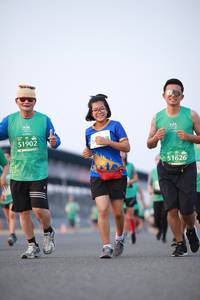 BIB: 51902, 51626
                            <button type="button" onclick="openModal(10541676)" class="btn btn-primary btn-sm float-right btn-popup" data-toggle="modal" data-target=".modal-high-quality">
                        <i class="fas fa-shopping-cart"></i> Add to Cart
                    </button>
                                            <button type="button" onclick="isThisMe(10541676, true)" class="btn btn-success btn-sm float-right btn-popup btn-isme hidden" data-toggle="tooltip" data-placement="bottom" title="นี่คือรูปของคุณใช่ไหม คลิกที่นี่เพื่อเอาเข้าอัลบั้ม">
                        <i class="fas fa-plus"></i> Add to album
                    </button>
                    <button type="button" onclick="isThisMe(10541676, false)" class="btn btn-warning btn-sm float-right btn-popup btn-isnotme hidden">
                        <i class="fas fa-ban"></i> Remove from album
                    </button>