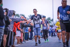 BIB: 42215, 40123, 44511
                            <button type="button" onclick="openModal(12855874)" class="btn btn-primary btn-sm float-right btn-popup" data-toggle="modal" data-target=".modal-high-quality">
                        <i class="fas fa-shopping-cart"></i> Add to Cart
                    </button>
                                            <button type="button" onclick="isThisMe(12855874, true)" class="btn btn-success btn-sm float-right btn-popup btn-isme hidden" data-toggle="tooltip" data-placement="bottom" title="นี่คือรูปของคุณใช่ไหม คลิกที่นี่เพื่อเอาเข้าอัลบั้ม">
                        <i class="fas fa-plus"></i> Add to album
                    </button>
                    <button type="button" onclick="isThisMe(12855874, false)" class="btn btn-warning btn-sm float-right btn-popup btn-isnotme hidden">
                        <i class="fas fa-ban"></i> Remove from album
                    </button>