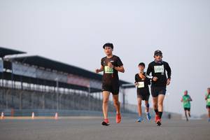 BIB: 52473, 0423
                            <button type="button" onclick="openModal(10533444)" class="btn btn-primary btn-sm float-right btn-popup" data-toggle="modal" data-target=".modal-high-quality">
                        <i class="fas fa-shopping-cart"></i> Add to Cart
                    </button>
                                            <button type="button" onclick="isThisMe(10533444, true)" class="btn btn-success btn-sm float-right btn-popup btn-isme hidden" data-toggle="tooltip" data-placement="bottom" title="นี่คือรูปของคุณใช่ไหม คลิกที่นี่เพื่อเอาเข้าอัลบั้ม">
                        <i class="fas fa-plus"></i> Add to album
                    </button>
                    <button type="button" onclick="isThisMe(10533444, false)" class="btn btn-warning btn-sm float-right btn-popup btn-isnotme hidden">
                        <i class="fas fa-ban"></i> Remove from album
                    </button>