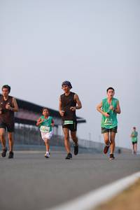 BIB: 361983, 52246
                            <button type="button" onclick="openModal(10534773)" class="btn btn-primary btn-sm float-right btn-popup" data-toggle="modal" data-target=".modal-high-quality">
                        <i class="fas fa-shopping-cart"></i> Add to Cart
                    </button>
                                            <button type="button" onclick="isThisMe(10534773, true)" class="btn btn-success btn-sm float-right btn-popup btn-isme hidden" data-toggle="tooltip" data-placement="bottom" title="นี่คือรูปของคุณใช่ไหม คลิกที่นี่เพื่อเอาเข้าอัลบั้ม">
                        <i class="fas fa-plus"></i> Add to album
                    </button>
                    <button type="button" onclick="isThisMe(10534773, false)" class="btn btn-warning btn-sm float-right btn-popup btn-isnotme hidden">
                        <i class="fas fa-ban"></i> Remove from album
                    </button>