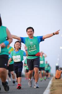 BIB: 51920, 52574, 
                            <button type="button" onclick="openModal(10542798)" class="btn btn-primary btn-sm float-right btn-popup" data-toggle="modal" data-target=".modal-high-quality">
                        <i class="fas fa-shopping-cart"></i> Add to Cart
                    </button>
                                            <button type="button" onclick="isThisMe(10542798, true)" class="btn btn-success btn-sm float-right btn-popup btn-isme hidden" data-toggle="tooltip" data-placement="bottom" title="นี่คือรูปของคุณใช่ไหม คลิกที่นี่เพื่อเอาเข้าอัลบั้ม">
                        <i class="fas fa-plus"></i> Add to album
                    </button>
                    <button type="button" onclick="isThisMe(10542798, false)" class="btn btn-warning btn-sm float-right btn-popup btn-isnotme hidden">
                        <i class="fas fa-ban"></i> Remove from album
                    </button>