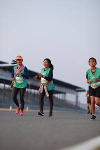 BIB: 52585, 63169, 5130
                            <button type="button" onclick="openModal(10535753)" class="btn btn-primary btn-sm float-right btn-popup" data-toggle="modal" data-target=".modal-high-quality">
                        <i class="fas fa-shopping-cart"></i> Add to Cart
                    </button>
                                            <button type="button" onclick="isThisMe(10535753, true)" class="btn btn-success btn-sm float-right btn-popup btn-isme hidden" data-toggle="tooltip" data-placement="bottom" title="นี่คือรูปของคุณใช่ไหม คลิกที่นี่เพื่อเอาเข้าอัลบั้ม">
                        <i class="fas fa-plus"></i> Add to album
                    </button>
                    <button type="button" onclick="isThisMe(10535753, false)" class="btn btn-warning btn-sm float-right btn-popup btn-isnotme hidden">
                        <i class="fas fa-ban"></i> Remove from album
                    </button>