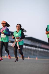 BIB: 52585
                            <button type="button" onclick="openModal(10535758)" class="btn btn-primary btn-sm float-right btn-popup" data-toggle="modal" data-target=".modal-high-quality">
                        <i class="fas fa-shopping-cart"></i> Add to Cart
                    </button>
                                            <button type="button" onclick="isThisMe(10535758, true)" class="btn btn-success btn-sm float-right btn-popup btn-isme hidden" data-toggle="tooltip" data-placement="bottom" title="นี่คือรูปของคุณใช่ไหม คลิกที่นี่เพื่อเอาเข้าอัลบั้ม">
                        <i class="fas fa-plus"></i> Add to album
                    </button>
                    <button type="button" onclick="isThisMe(10535758, false)" class="btn btn-warning btn-sm float-right btn-popup btn-isnotme hidden">
                        <i class="fas fa-ban"></i> Remove from album
                    </button>