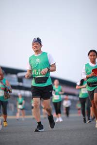 BIB: 517
                            <button type="button" onclick="openModal(10541459)" class="btn btn-primary btn-sm float-right btn-popup" data-toggle="modal" data-target=".modal-high-quality">
                        <i class="fas fa-shopping-cart"></i> Add to Cart
                    </button>
                                            <button type="button" onclick="isThisMe(10541459, true)" class="btn btn-success btn-sm float-right btn-popup btn-isme hidden" data-toggle="tooltip" data-placement="bottom" title="นี่คือรูปของคุณใช่ไหม คลิกที่นี่เพื่อเอาเข้าอัลบั้ม">
                        <i class="fas fa-plus"></i> Add to album
                    </button>
                    <button type="button" onclick="isThisMe(10541459, false)" class="btn btn-warning btn-sm float-right btn-popup btn-isnotme hidden">
                        <i class="fas fa-ban"></i> Remove from album
                    </button>