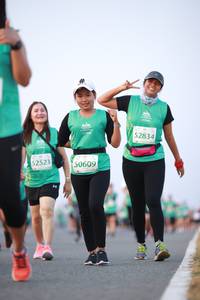 BIB: 52834, 50609, 2523
                            <button type="button" onclick="openModal(10542238)" class="btn btn-primary btn-sm float-right btn-popup" data-toggle="modal" data-target=".modal-high-quality">
                        <i class="fas fa-shopping-cart"></i> Add to Cart
                    </button>
                                            <button type="button" onclick="isThisMe(10542238, true)" class="btn btn-success btn-sm float-right btn-popup btn-isme hidden" data-toggle="tooltip" data-placement="bottom" title="นี่คือรูปของคุณใช่ไหม คลิกที่นี่เพื่อเอาเข้าอัลบั้ม">
                        <i class="fas fa-plus"></i> Add to album
                    </button>
                    <button type="button" onclick="isThisMe(10542238, false)" class="btn btn-warning btn-sm float-right btn-popup btn-isnotme hidden">
                        <i class="fas fa-ban"></i> Remove from album
                    </button>