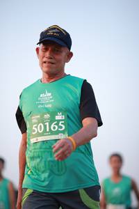 BIB: 50165
                            <button type="button" onclick="openModal(10541157)" class="btn btn-primary btn-sm float-right btn-popup" data-toggle="modal" data-target=".modal-high-quality">
                        <i class="fas fa-shopping-cart"></i> Add to Cart
                    </button>
                                            <button type="button" onclick="isThisMe(10541157, true)" class="btn btn-success btn-sm float-right btn-popup btn-isme hidden" data-toggle="tooltip" data-placement="bottom" title="นี่คือรูปของคุณใช่ไหม คลิกที่นี่เพื่อเอาเข้าอัลบั้ม">
                        <i class="fas fa-plus"></i> Add to album
                    </button>
                    <button type="button" onclick="isThisMe(10541157, false)" class="btn btn-warning btn-sm float-right btn-popup btn-isnotme hidden">
                        <i class="fas fa-ban"></i> Remove from album
                    </button>