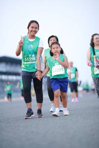 BIB: 51598, 52275, 511
                            <button type="button" onclick="openModal(10562652)" class="btn btn-primary btn-sm float-right btn-popup" data-toggle="modal" data-target=".modal-high-quality">
                        <i class="fas fa-shopping-cart"></i> Add to Cart
                    </button>
                                            <button type="button" onclick="isThisMe(10562652, true)" class="btn btn-success btn-sm float-right btn-popup btn-isme hidden" data-toggle="tooltip" data-placement="bottom" title="นี่คือรูปของคุณใช่ไหม คลิกที่นี่เพื่อเอาเข้าอัลบั้ม">
                        <i class="fas fa-plus"></i> Add to album
                    </button>
                    <button type="button" onclick="isThisMe(10562652, false)" class="btn btn-warning btn-sm float-right btn-popup btn-isnotme hidden">
                        <i class="fas fa-ban"></i> Remove from album
                    </button>