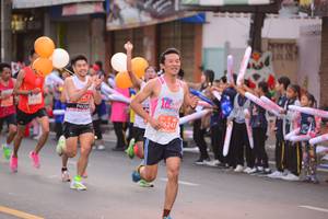 BIB: 6245
                            <button type="button" onclick="openModal(12201833)" class="btn btn-primary btn-sm float-right btn-popup" data-toggle="modal" data-target=".modal-high-quality">
                        <i class="fas fa-shopping-cart"></i> Add to Cart
                    </button>
                                            <button type="button" onclick="isThisMe(12201833, true)" class="btn btn-success btn-sm float-right btn-popup btn-isme hidden" data-toggle="tooltip" data-placement="bottom" title="นี่คือรูปของคุณใช่ไหม คลิกที่นี่เพื่อเอาเข้าอัลบั้ม">
                        <i class="fas fa-plus"></i> Add to album
                    </button>
                    <button type="button" onclick="isThisMe(12201833, false)" class="btn btn-warning btn-sm float-right btn-popup btn-isnotme hidden">
                        <i class="fas fa-ban"></i> Remove from album
                    </button>