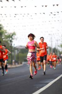 BIB: 27069, 019
                            <button type="button" onclick="openModal(10791846)" class="btn btn-primary btn-sm float-right btn-popup" data-toggle="modal" data-target=".modal-high-quality">
                        <i class="fas fa-shopping-cart"></i> Add to Cart
                    </button>
                                            <button type="button" onclick="isThisMe(10791846, true)" class="btn btn-success btn-sm float-right btn-popup btn-isme hidden" data-toggle="tooltip" data-placement="bottom" title="นี่คือรูปของคุณใช่ไหม คลิกที่นี่เพื่อเอาเข้าอัลบั้ม">
                        <i class="fas fa-plus"></i> Add to album
                    </button>
                    <button type="button" onclick="isThisMe(10791846, false)" class="btn btn-warning btn-sm float-right btn-popup btn-isnotme hidden">
                        <i class="fas fa-ban"></i> Remove from album
                    </button>