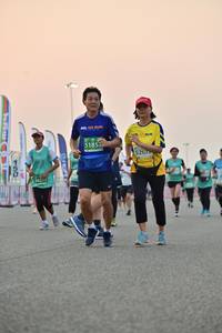 BIB: 51852, 5267, 130
                            <button type="button" onclick="openModal(10517171)" class="btn btn-primary btn-sm float-right btn-popup" data-toggle="modal" data-target=".modal-high-quality">
                        <i class="fas fa-shopping-cart"></i> Add to Cart
                    </button>
                                            <button type="button" onclick="isThisMe(10517171, true)" class="btn btn-success btn-sm float-right btn-popup btn-isme hidden" data-toggle="tooltip" data-placement="bottom" title="นี่คือรูปของคุณใช่ไหม คลิกที่นี่เพื่อเอาเข้าอัลบั้ม">
                        <i class="fas fa-plus"></i> Add to album
                    </button>
                    <button type="button" onclick="isThisMe(10517171, false)" class="btn btn-warning btn-sm float-right btn-popup btn-isnotme hidden">
                        <i class="fas fa-ban"></i> Remove from album
                    </button>