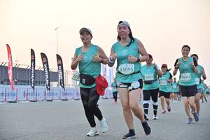 BIB: 53095, 0604
                            <button type="button" onclick="openModal(10493765)" class="btn btn-primary btn-sm float-right btn-popup" data-toggle="modal" data-target=".modal-high-quality">
                        <i class="fas fa-shopping-cart"></i> Add to Cart
                    </button>
                                            <button type="button" onclick="isThisMe(10493765, true)" class="btn btn-success btn-sm float-right btn-popup btn-isme hidden" data-toggle="tooltip" data-placement="bottom" title="นี่คือรูปของคุณใช่ไหม คลิกที่นี่เพื่อเอาเข้าอัลบั้ม">
                        <i class="fas fa-plus"></i> Add to album
                    </button>
                    <button type="button" onclick="isThisMe(10493765, false)" class="btn btn-warning btn-sm float-right btn-popup btn-isnotme hidden">
                        <i class="fas fa-ban"></i> Remove from album
                    </button>