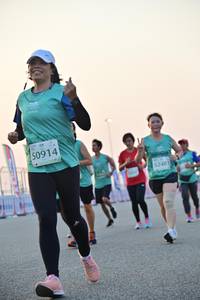 BIB: 50914, 52483
                            <button type="button" onclick="openModal(10483992)" class="btn btn-primary btn-sm float-right btn-popup" data-toggle="modal" data-target=".modal-high-quality">
                        <i class="fas fa-shopping-cart"></i> Add to Cart
                    </button>
                                            <button type="button" onclick="isThisMe(10483992, true)" class="btn btn-success btn-sm float-right btn-popup btn-isme hidden" data-toggle="tooltip" data-placement="bottom" title="นี่คือรูปของคุณใช่ไหม คลิกที่นี่เพื่อเอาเข้าอัลบั้ม">
                        <i class="fas fa-plus"></i> Add to album
                    </button>
                    <button type="button" onclick="isThisMe(10483992, false)" class="btn btn-warning btn-sm float-right btn-popup btn-isnotme hidden">
                        <i class="fas fa-ban"></i> Remove from album
                    </button>