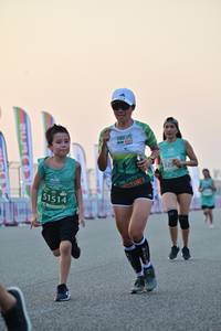 BIB: 525, 1514
                            <button type="button" onclick="openModal(10489851)" class="btn btn-primary btn-sm float-right btn-popup" data-toggle="modal" data-target=".modal-high-quality">
                        <i class="fas fa-shopping-cart"></i> Add to Cart
                    </button>
                                            <button type="button" onclick="isThisMe(10489851, true)" class="btn btn-success btn-sm float-right btn-popup btn-isme hidden" data-toggle="tooltip" data-placement="bottom" title="นี่คือรูปของคุณใช่ไหม คลิกที่นี่เพื่อเอาเข้าอัลบั้ม">
                        <i class="fas fa-plus"></i> Add to album
                    </button>
                    <button type="button" onclick="isThisMe(10489851, false)" class="btn btn-warning btn-sm float-right btn-popup btn-isnotme hidden">
                        <i class="fas fa-ban"></i> Remove from album
                    </button>