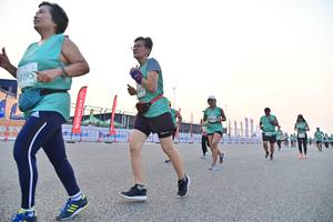 BIB: 3195
                            <button type="button" onclick="openModal(10492981)" class="btn btn-primary btn-sm float-right btn-popup" data-toggle="modal" data-target=".modal-high-quality">
                        <i class="fas fa-shopping-cart"></i> Add to Cart
                    </button>
                                            <button type="button" onclick="isThisMe(10492981, true)" class="btn btn-success btn-sm float-right btn-popup btn-isme hidden" data-toggle="tooltip" data-placement="bottom" title="นี่คือรูปของคุณใช่ไหม คลิกที่นี่เพื่อเอาเข้าอัลบั้ม">
                        <i class="fas fa-plus"></i> Add to album
                    </button>
                    <button type="button" onclick="isThisMe(10492981, false)" class="btn btn-warning btn-sm float-right btn-popup btn-isnotme hidden">
                        <i class="fas fa-ban"></i> Remove from album
                    </button>