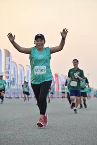 BIB: 51109, 1074
                            <button type="button" onclick="openModal(10501452)" class="btn btn-primary btn-sm float-right btn-popup" data-toggle="modal" data-target=".modal-high-quality">
                        <i class="fas fa-shopping-cart"></i> Add to Cart
                    </button>
                                            <button type="button" onclick="isThisMe(10501452, true)" class="btn btn-success btn-sm float-right btn-popup btn-isme hidden" data-toggle="tooltip" data-placement="bottom" title="นี่คือรูปของคุณใช่ไหม คลิกที่นี่เพื่อเอาเข้าอัลบั้ม">
                        <i class="fas fa-plus"></i> Add to album
                    </button>
                    <button type="button" onclick="isThisMe(10501452, false)" class="btn btn-warning btn-sm float-right btn-popup btn-isnotme hidden">
                        <i class="fas fa-ban"></i> Remove from album
                    </button>