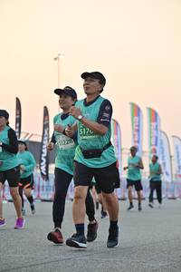 BIB: 517, 53228
                            <button type="button" onclick="openModal(10501614)" class="btn btn-primary btn-sm float-right btn-popup" data-toggle="modal" data-target=".modal-high-quality">
                        <i class="fas fa-shopping-cart"></i> Add to Cart
                    </button>
                                            <button type="button" onclick="isThisMe(10501614, true)" class="btn btn-success btn-sm float-right btn-popup btn-isme hidden" data-toggle="tooltip" data-placement="bottom" title="นี่คือรูปของคุณใช่ไหม คลิกที่นี่เพื่อเอาเข้าอัลบั้ม">
                        <i class="fas fa-plus"></i> Add to album
                    </button>
                    <button type="button" onclick="isThisMe(10501614, false)" class="btn btn-warning btn-sm float-right btn-popup btn-isnotme hidden">
                        <i class="fas fa-ban"></i> Remove from album
                    </button>