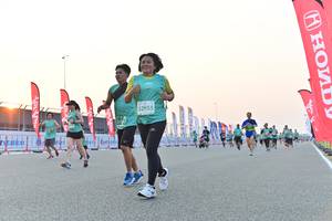 BIB: 52955
                            <button type="button" onclick="openModal(10494803)" class="btn btn-primary btn-sm float-right btn-popup" data-toggle="modal" data-target=".modal-high-quality">
                        <i class="fas fa-shopping-cart"></i> Add to Cart
                    </button>
                                            <button type="button" onclick="isThisMe(10494803, true)" class="btn btn-success btn-sm float-right btn-popup btn-isme hidden" data-toggle="tooltip" data-placement="bottom" title="นี่คือรูปของคุณใช่ไหม คลิกที่นี่เพื่อเอาเข้าอัลบั้ม">
                        <i class="fas fa-plus"></i> Add to album
                    </button>
                    <button type="button" onclick="isThisMe(10494803, false)" class="btn btn-warning btn-sm float-right btn-popup btn-isnotme hidden">
                        <i class="fas fa-ban"></i> Remove from album
                    </button>