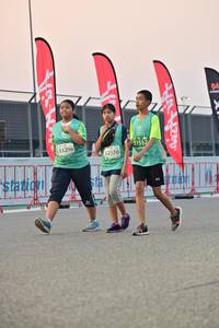 BIB: 51552, 51296, 52370
                            <button type="button" onclick="openModal(10529540)" class="btn btn-primary btn-sm float-right btn-popup" data-toggle="modal" data-target=".modal-high-quality">
                        <i class="fas fa-shopping-cart"></i> Add to Cart
                    </button>
                                            <button type="button" onclick="isThisMe(10529540, true)" class="btn btn-success btn-sm float-right btn-popup btn-isme hidden" data-toggle="tooltip" data-placement="bottom" title="นี่คือรูปของคุณใช่ไหม คลิกที่นี่เพื่อเอาเข้าอัลบั้ม">
                        <i class="fas fa-plus"></i> Add to album
                    </button>
                    <button type="button" onclick="isThisMe(10529540, false)" class="btn btn-warning btn-sm float-right btn-popup btn-isnotme hidden">
                        <i class="fas fa-ban"></i> Remove from album
                    </button>