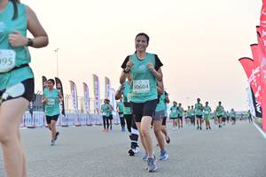 BIB: 195, 50604
                            <button type="button" onclick="openModal(10493776)" class="btn btn-primary btn-sm float-right btn-popup" data-toggle="modal" data-target=".modal-high-quality">
                        <i class="fas fa-shopping-cart"></i> Add to Cart
                    </button>
                                            <button type="button" onclick="isThisMe(10493776, true)" class="btn btn-success btn-sm float-right btn-popup btn-isme hidden" data-toggle="tooltip" data-placement="bottom" title="นี่คือรูปของคุณใช่ไหม คลิกที่นี่เพื่อเอาเข้าอัลบั้ม">
                        <i class="fas fa-plus"></i> Add to album
                    </button>
                    <button type="button" onclick="isThisMe(10493776, false)" class="btn btn-warning btn-sm float-right btn-popup btn-isnotme hidden">
                        <i class="fas fa-ban"></i> Remove from album
                    </button>