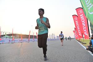 BIB: 0322
                            <button type="button" onclick="openModal(10470695)" class="btn btn-primary btn-sm float-right btn-popup" data-toggle="modal" data-target=".modal-high-quality">
                        <i class="fas fa-shopping-cart"></i> Add to Cart
                    </button>
                                            <button type="button" onclick="isThisMe(10470695, true)" class="btn btn-success btn-sm float-right btn-popup btn-isme hidden" data-toggle="tooltip" data-placement="bottom" title="นี่คือรูปของคุณใช่ไหม คลิกที่นี่เพื่อเอาเข้าอัลบั้ม">
                        <i class="fas fa-plus"></i> Add to album
                    </button>
                    <button type="button" onclick="isThisMe(10470695, false)" class="btn btn-warning btn-sm float-right btn-popup btn-isnotme hidden">
                        <i class="fas fa-ban"></i> Remove from album
                    </button>