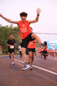 BIB: 25921, 255
                            <button type="button" onclick="openModal(11058104)" class="btn btn-primary btn-sm float-right btn-popup" data-toggle="modal" data-target=".modal-high-quality">
                        <i class="fas fa-shopping-cart"></i> Add to Cart
                    </button>
                                            <button type="button" onclick="isThisMe(11058104, true)" class="btn btn-success btn-sm float-right btn-popup btn-isme hidden" data-toggle="tooltip" data-placement="bottom" title="นี่คือรูปของคุณใช่ไหม คลิกที่นี่เพื่อเอาเข้าอัลบั้ม">
                        <i class="fas fa-plus"></i> Add to album
                    </button>
                    <button type="button" onclick="isThisMe(11058104, false)" class="btn btn-warning btn-sm float-right btn-popup btn-isnotme hidden">
                        <i class="fas fa-ban"></i> Remove from album
                    </button>