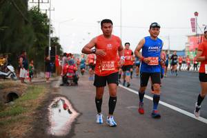 BIB: 0452, 27038
                            <button type="button" onclick="openModal(12255755)" class="btn btn-primary btn-sm float-right btn-popup" data-toggle="modal" data-target=".modal-high-quality">
                        <i class="fas fa-shopping-cart"></i> Add to Cart
                    </button>
                                            <button type="button" onclick="isThisMe(12255755, true)" class="btn btn-success btn-sm float-right btn-popup btn-isme hidden" data-toggle="tooltip" data-placement="bottom" title="นี่คือรูปของคุณใช่ไหม คลิกที่นี่เพื่อเอาเข้าอัลบั้ม">
                        <i class="fas fa-plus"></i> Add to album
                    </button>
                    <button type="button" onclick="isThisMe(12255755, false)" class="btn btn-warning btn-sm float-right btn-popup btn-isnotme hidden">
                        <i class="fas fa-ban"></i> Remove from album
                    </button>