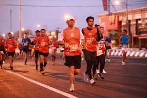 BIB: 217, 8062, 22502, 2385
                            <button type="button" onclick="openModal(12241592)" class="btn btn-primary btn-sm float-right btn-popup" data-toggle="modal" data-target=".modal-high-quality">
                        <i class="fas fa-shopping-cart"></i> Add to Cart
                    </button>
                                            <button type="button" onclick="isThisMe(12241592, true)" class="btn btn-success btn-sm float-right btn-popup btn-isme hidden" data-toggle="tooltip" data-placement="bottom" title="นี่คือรูปของคุณใช่ไหม คลิกที่นี่เพื่อเอาเข้าอัลบั้ม">
                        <i class="fas fa-plus"></i> Add to album
                    </button>
                    <button type="button" onclick="isThisMe(12241592, false)" class="btn btn-warning btn-sm float-right btn-popup btn-isnotme hidden">
                        <i class="fas fa-ban"></i> Remove from album
                    </button>