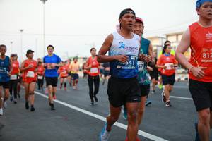 BIB: 817, 341
                            <button type="button" onclick="openModal(12531088)" class="btn btn-primary btn-sm float-right btn-popup" data-toggle="modal" data-target=".modal-high-quality">
                        <i class="fas fa-shopping-cart"></i> Add to Cart
                    </button>
                                            <button type="button" onclick="isThisMe(12531088, true)" class="btn btn-success btn-sm float-right btn-popup btn-isme hidden" data-toggle="tooltip" data-placement="bottom" title="นี่คือรูปของคุณใช่ไหม คลิกที่นี่เพื่อเอาเข้าอัลบั้ม">
                        <i class="fas fa-plus"></i> Add to album
                    </button>
                    <button type="button" onclick="isThisMe(12531088, false)" class="btn btn-warning btn-sm float-right btn-popup btn-isnotme hidden">
                        <i class="fas fa-ban"></i> Remove from album
                    </button>