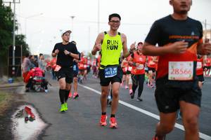 BIB: 140, 28566, 40318
                            <button type="button" onclick="openModal(12527339)" class="btn btn-primary btn-sm float-right btn-popup" data-toggle="modal" data-target=".modal-high-quality">
                        <i class="fas fa-shopping-cart"></i> Add to Cart
                    </button>
                                            <button type="button" onclick="isThisMe(12527339, true)" class="btn btn-success btn-sm float-right btn-popup btn-isme hidden" data-toggle="tooltip" data-placement="bottom" title="นี่คือรูปของคุณใช่ไหม คลิกที่นี่เพื่อเอาเข้าอัลบั้ม">
                        <i class="fas fa-plus"></i> Add to album
                    </button>
                    <button type="button" onclick="isThisMe(12527339, false)" class="btn btn-warning btn-sm float-right btn-popup btn-isnotme hidden">
                        <i class="fas fa-ban"></i> Remove from album
                    </button>
