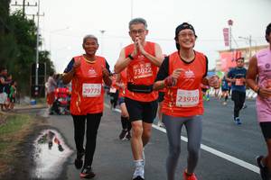 BIB: 73022, 29775, 23930
                            <button type="button" onclick="openModal(12527548)" class="btn btn-primary btn-sm float-right btn-popup" data-toggle="modal" data-target=".modal-high-quality">
                        <i class="fas fa-shopping-cart"></i> Add to Cart
                    </button>
                                            <button type="button" onclick="isThisMe(12527548, true)" class="btn btn-success btn-sm float-right btn-popup btn-isme hidden" data-toggle="tooltip" data-placement="bottom" title="นี่คือรูปของคุณใช่ไหม คลิกที่นี่เพื่อเอาเข้าอัลบั้ม">
                        <i class="fas fa-plus"></i> Add to album
                    </button>
                    <button type="button" onclick="isThisMe(12527548, false)" class="btn btn-warning btn-sm float-right btn-popup btn-isnotme hidden">
                        <i class="fas fa-ban"></i> Remove from album
                    </button>