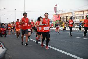 BIB: 21702, 29516
                            <button type="button" onclick="openModal(12533327)" class="btn btn-primary btn-sm float-right btn-popup" data-toggle="modal" data-target=".modal-high-quality">
                        <i class="fas fa-shopping-cart"></i> Add to Cart
                    </button>
                                            <button type="button" onclick="isThisMe(12533327, true)" class="btn btn-success btn-sm float-right btn-popup btn-isme hidden" data-toggle="tooltip" data-placement="bottom" title="นี่คือรูปของคุณใช่ไหม คลิกที่นี่เพื่อเอาเข้าอัลบั้ม">
                        <i class="fas fa-plus"></i> Add to album
                    </button>
                    <button type="button" onclick="isThisMe(12533327, false)" class="btn btn-warning btn-sm float-right btn-popup btn-isnotme hidden">
                        <i class="fas fa-ban"></i> Remove from album
                    </button>