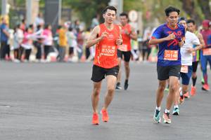 BIB: 81009, 20148
                            <button type="button" onclick="openModal(10702213)" class="btn btn-primary btn-sm float-right btn-popup" data-toggle="modal" data-target=".modal-high-quality">
                        <i class="fas fa-shopping-cart"></i> Add to Cart
                    </button>
                                            <button type="button" onclick="isThisMe(10702213, true)" class="btn btn-success btn-sm float-right btn-popup btn-isme hidden" data-toggle="tooltip" data-placement="bottom" title="นี่คือรูปของคุณใช่ไหม คลิกที่นี่เพื่อเอาเข้าอัลบั้ม">
                        <i class="fas fa-plus"></i> Add to album
                    </button>
                    <button type="button" onclick="isThisMe(10702213, false)" class="btn btn-warning btn-sm float-right btn-popup btn-isnotme hidden">
                        <i class="fas fa-ban"></i> Remove from album
                    </button>
