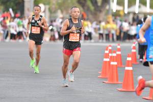 BIB: 20133, 25630
                            <button type="button" onclick="openModal(10686124)" class="btn btn-primary btn-sm float-right btn-popup" data-toggle="modal" data-target=".modal-high-quality">
                        <i class="fas fa-shopping-cart"></i> Add to Cart
                    </button>
                                            <button type="button" onclick="isThisMe(10686124, true)" class="btn btn-success btn-sm float-right btn-popup btn-isme hidden" data-toggle="tooltip" data-placement="bottom" title="นี่คือรูปของคุณใช่ไหม คลิกที่นี่เพื่อเอาเข้าอัลบั้ม">
                        <i class="fas fa-plus"></i> Add to album
                    </button>
                    <button type="button" onclick="isThisMe(10686124, false)" class="btn btn-warning btn-sm float-right btn-popup btn-isnotme hidden">
                        <i class="fas fa-ban"></i> Remove from album
                    </button>